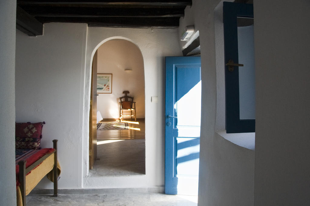Τhe White Houses Makrýgialos Chambre photo
