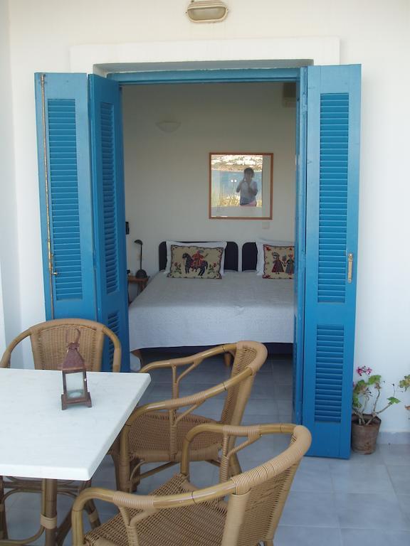 Τhe White Houses Makrýgialos Chambre photo